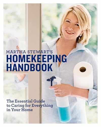Martha Stewart's Homekeeping Handbook: - Hardcover, by Stewart Martha - Good b