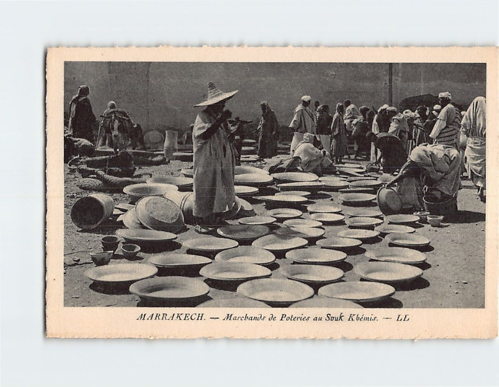 Postcard Marchands de Poteries au Souk Kbemis Marrakesh Morocco