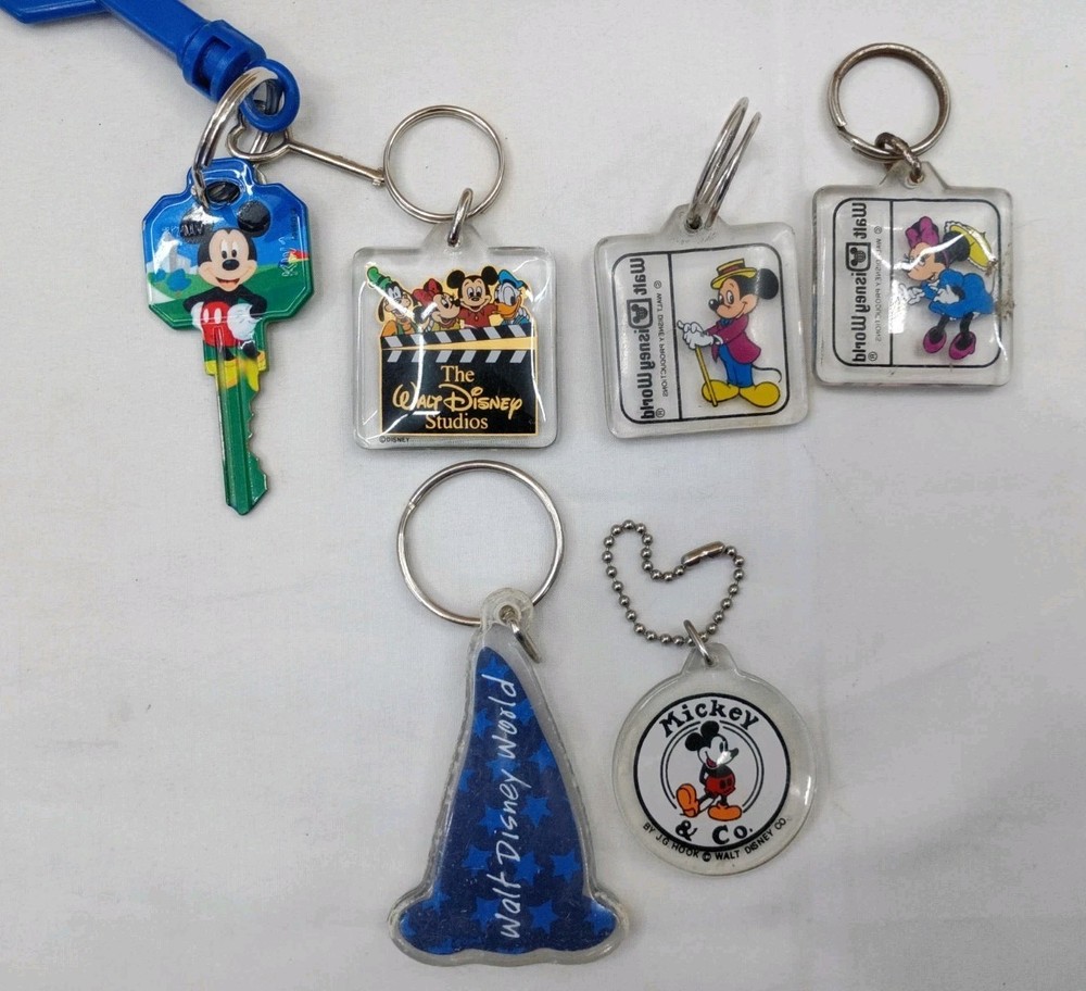 Lot Of 7 Vintage Disney Mickey Mouse Vintage Keychains Disneyland