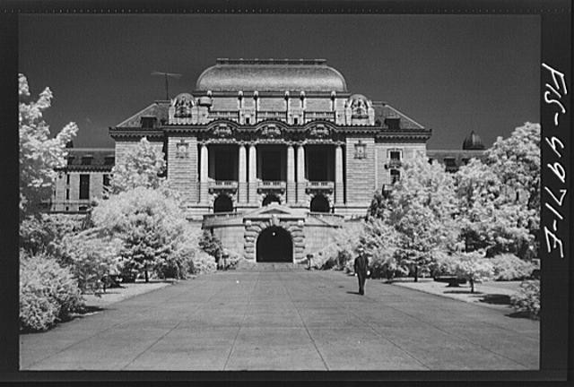Photo:Annapolis, Maryland. Bancroft Hall, U.S. Naval Academy