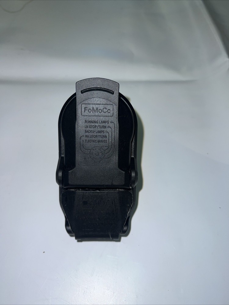 15-24 F-150 & 17-24 Super Duty F250 F350 OEM Ford Trailer Tow Hitch Plug Stk 19