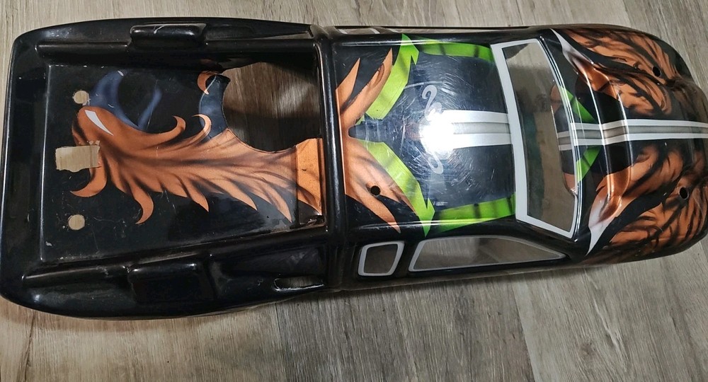 Traxxas Revo 3.3 Custom Painted Body