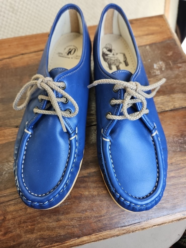 SAS Siesta Women's Shoes 8.5 M Blue Leather Lace Up Moccasin Comfort Supple NWOB