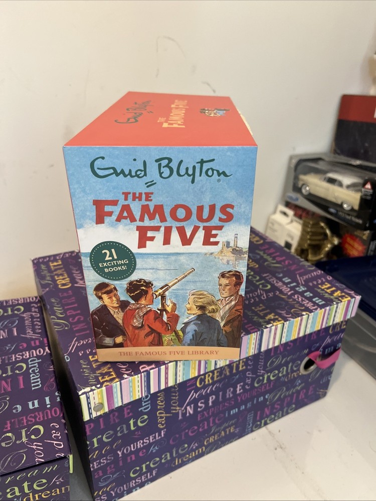 Famous Five Collection - 21 Books Box Set by Enid Blyton - Ages 9-14 - Paperback