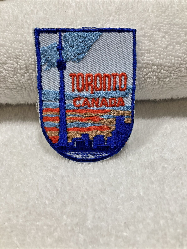 VINTAGE VOYAGER TRAVEL PATCH - TORONTO CANADA - CN TOWER