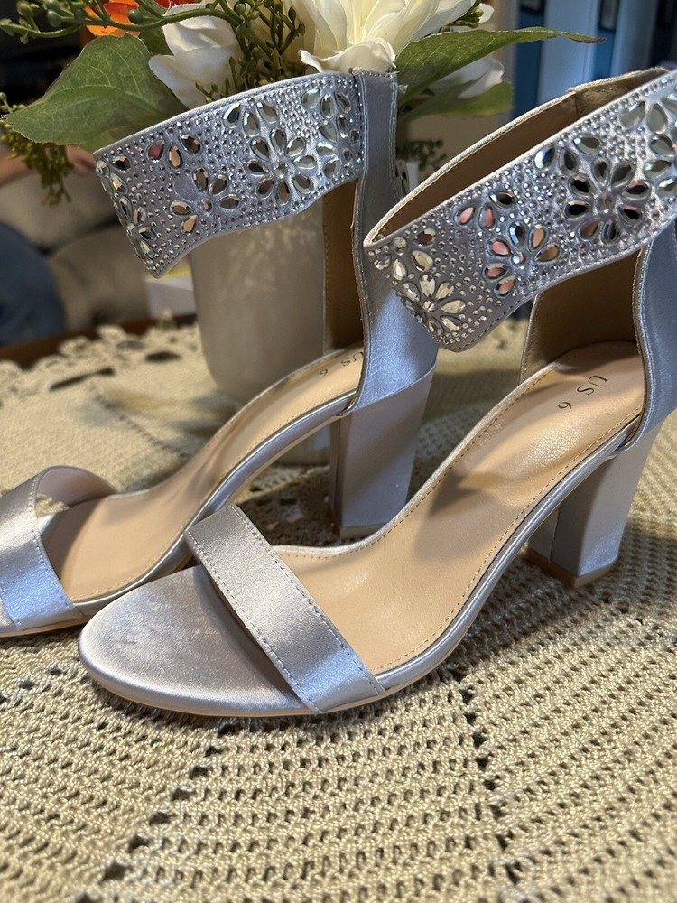 Women’s Silver Block Heel Size 6