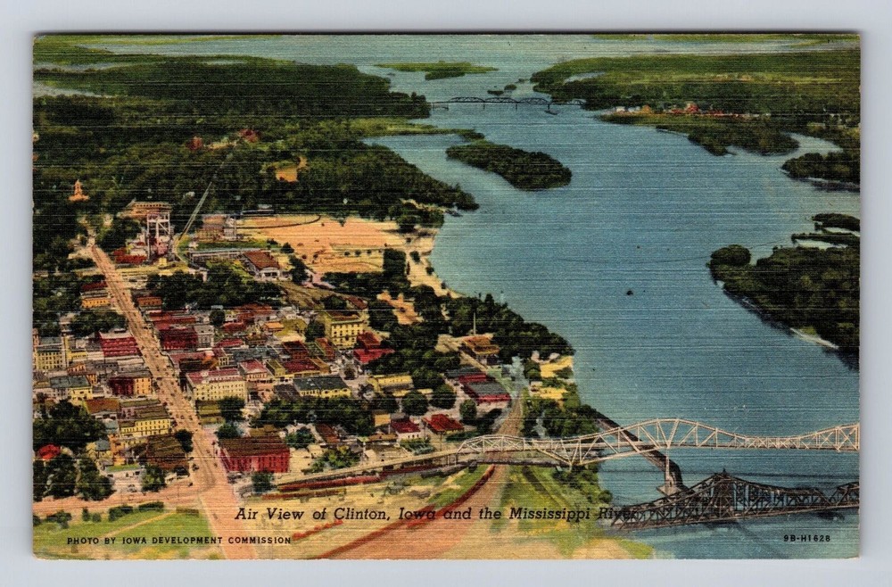 Clinton IA-Iowa, Aerial View Clinton, Mississippi River, Vintage Postcard