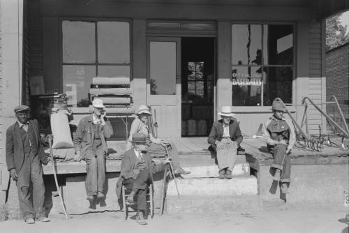 Men in front of store,Irvington,Kentucky,KY,Farm Security Administration,FSA,1
