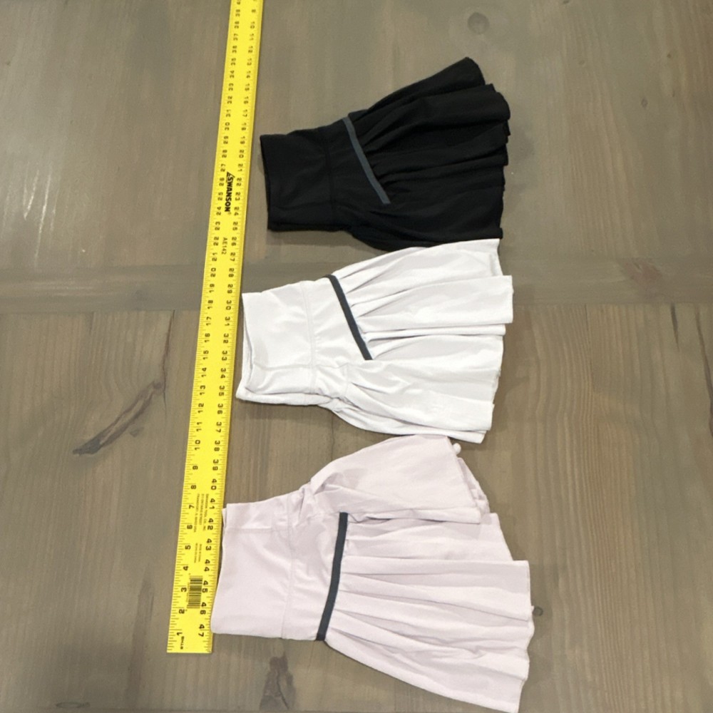 Women’s Pleated Athletic Skort Lot of 3 Built-In Shorts Size M - Amazon brand