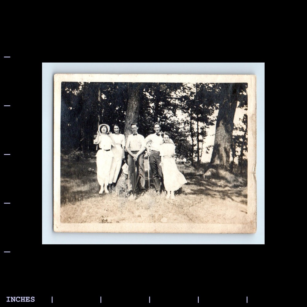 Old Vintage Photo MEN WOMEN AFFECTIONATE GROUP VICTORIAN ERA