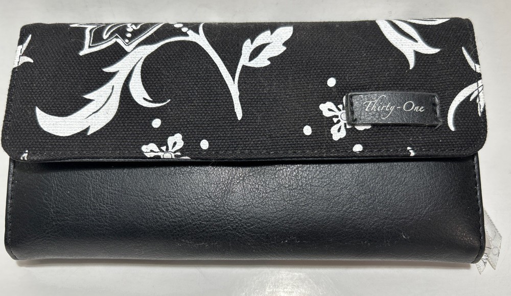 Thirty-one wallet black white floral