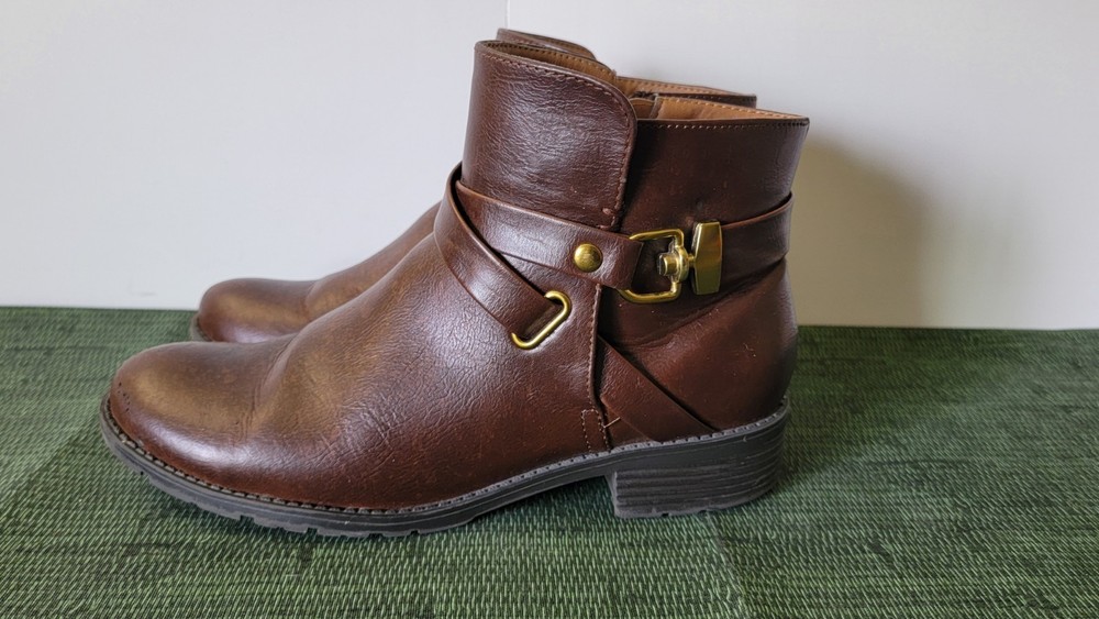 Croft & Barrow Aimee  rown  Ortholite Brown Faux Leather Ankle Size 10