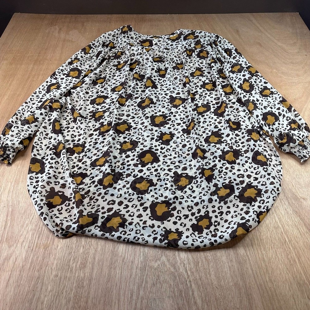 Umgee Leopard Print Blouse Womens L Cream Brown Smocked Sleeve Boho Top