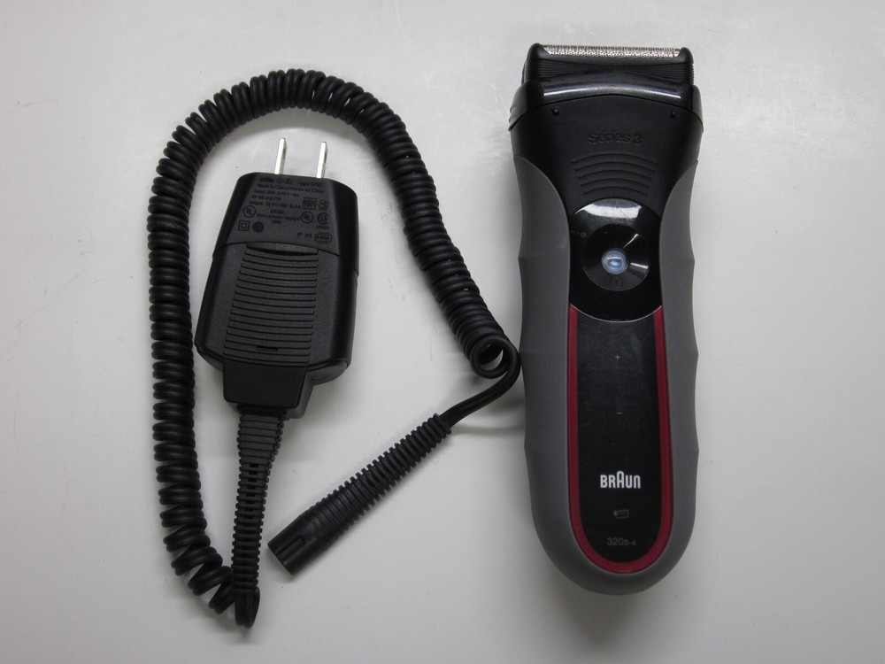 Braun Series 3 320s-4 Rechargeable Men's Electric Shaver