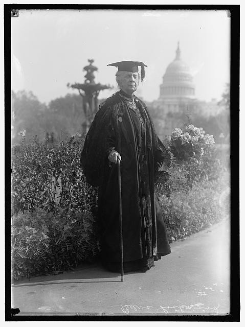 Photo:Washington DC Belva Ann Lockwood Lawyer 1915 Capitol Portrait