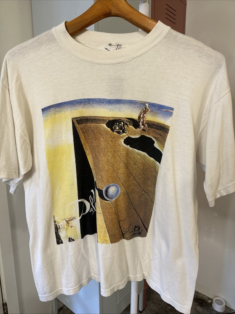 90’s Vintage Salvador Dali Art Tee Large T Shirt 21x25