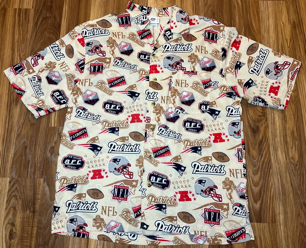 NFL New England Patriots Hawaiian Shirt - Mens Medium - CLEAN!