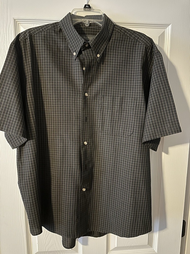 Men’s Van Heusen Short Sleeve Shirt Large
