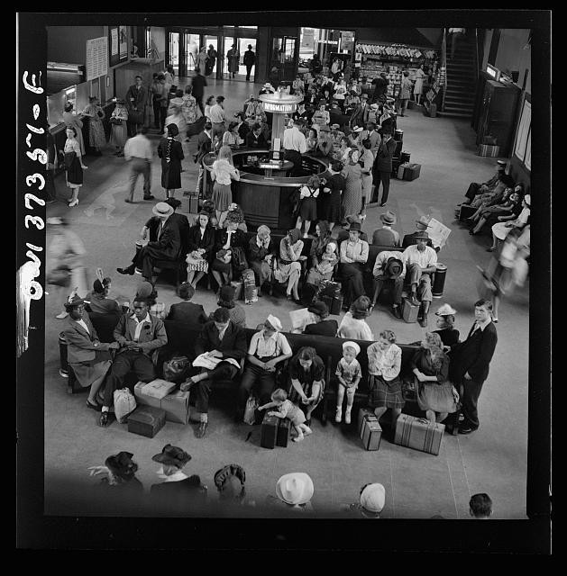 Photo:Pittsburgh Pennsylvania 1943 Greyhound Bus Terminal Waiting Room
