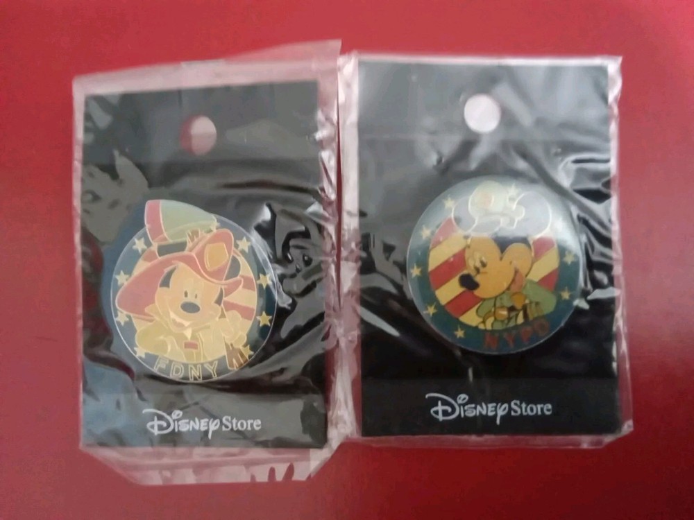 Nuevo FDNY Bombero y Policía de Nueva York Disney Prendedores Como Nuevo Original Exhibición Conjunto De 2