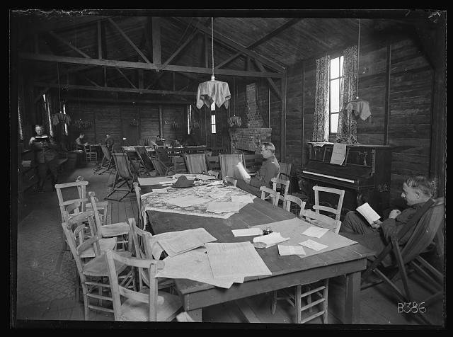 Photo:Brest France American Red Cross Officers Club Doctors Rest Room 1919