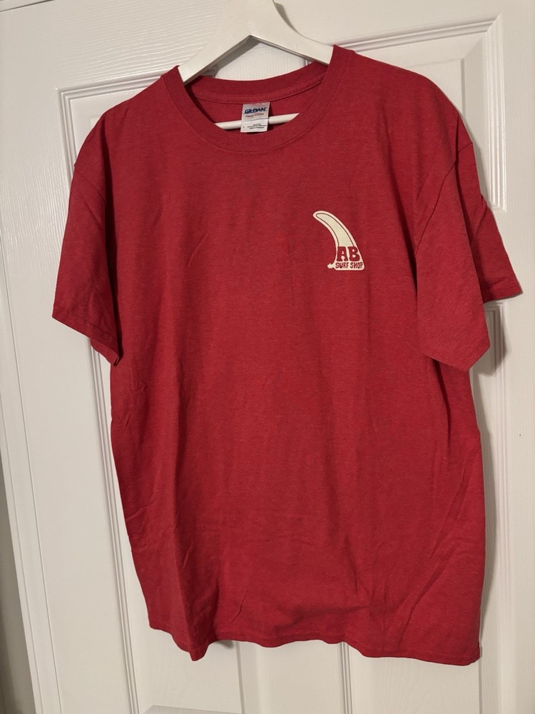 Gildan Heavy Cotton Red AB Surf Shop Graphic Logo Crew Neck Tee L