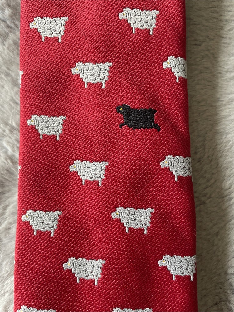 VTG Chipp Chippmunk Creations Silk Necktie Mens Red White Black Sheep Woven Tie