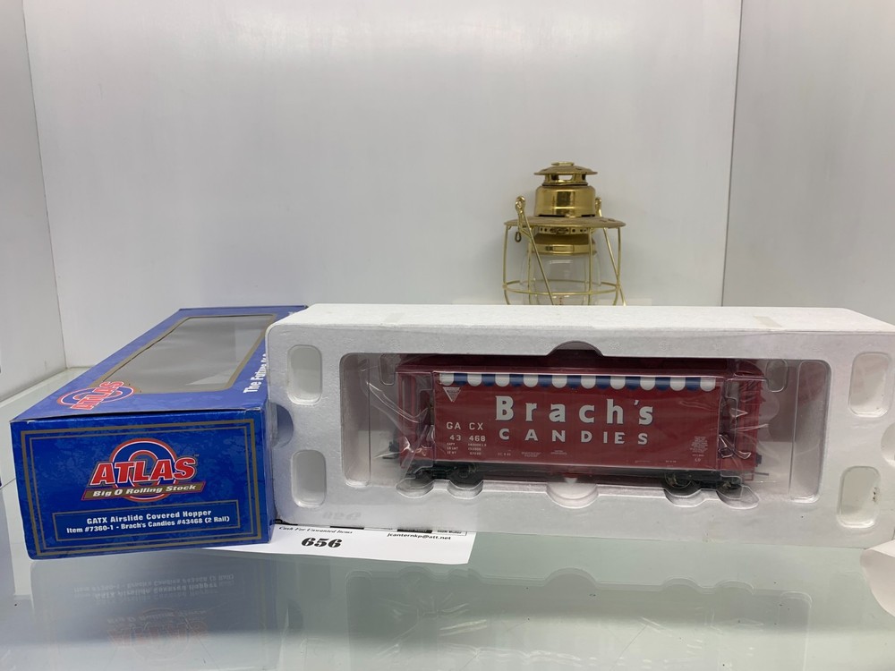 656 Atlas GATX Airslide Covered Hopper BRACH'S Candies Plastic O Scale 2 Rail