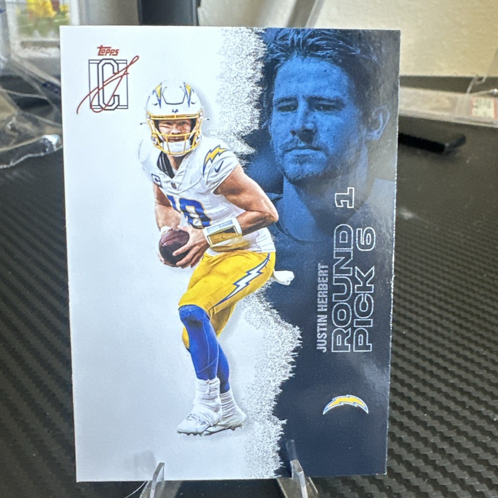 2025 Topps Signature Class #30 Justin Herbert Los Angeles Chargers