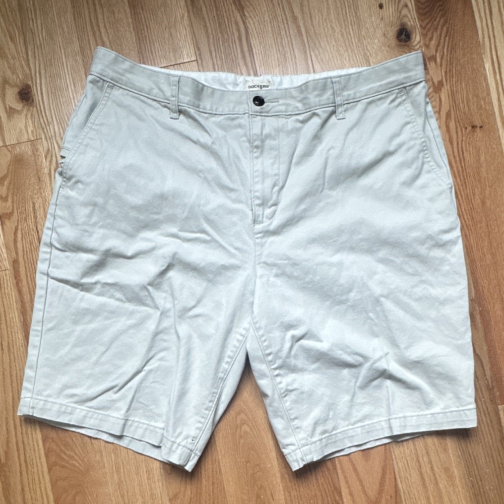DOCKERS Men's Beige Chino Shorts Cotton Flat Front 10