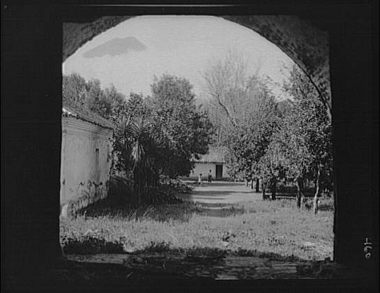 Travel views,arches,structures,buildings,Cuba,Guatemala,Arnold Genthe,1899