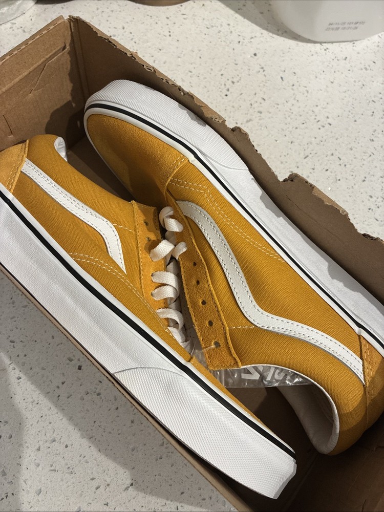 VANS Old ScKool Men's Sneakers Suede Skateboard 9.5, Golden Yellow.