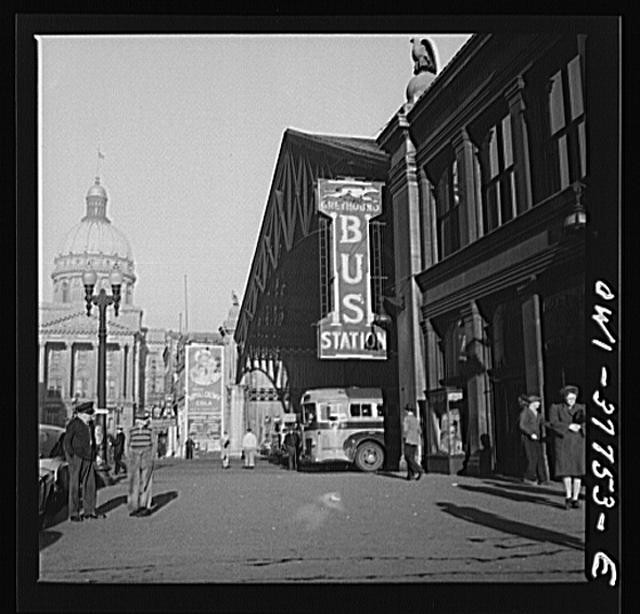 Photo:Indianapolis Indiana Greyhound Bus Station 1930s Capitol Building