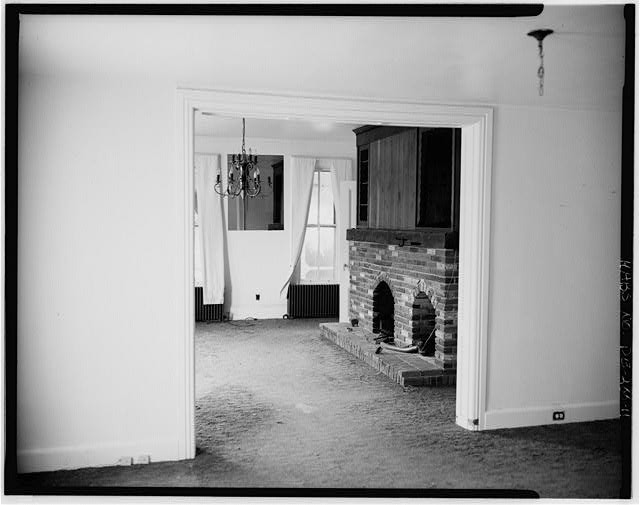 Photo:Middletown Delaware Locust Grove 1900s Interior Fireplace Room HABS
