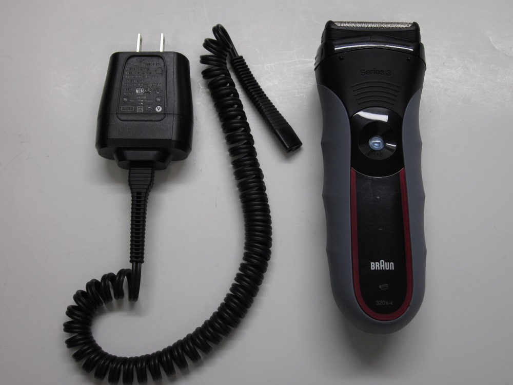 Braun Series 3 320s-4 Rechargeable Men's Electric Shaver