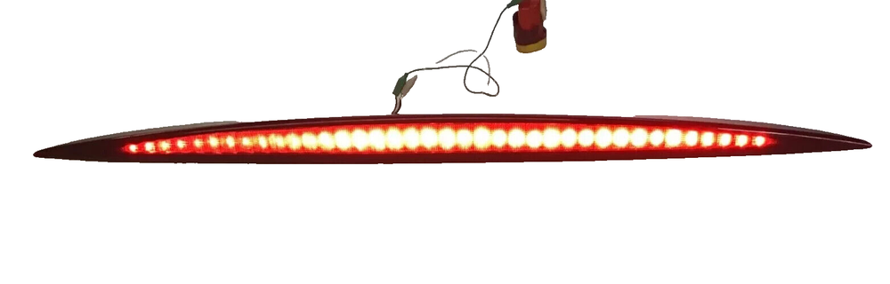 2002- 2004 2005 2006 Cadillac Escalade 3rd Third Rear Brake Light SUV oem Tested