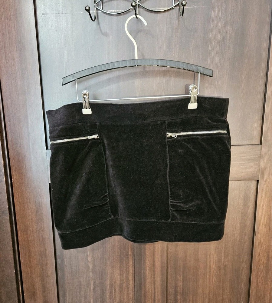 EUC Women's Vintage Y2K Juicy Couture Black Velvet Mini Skirt Size XL X-Large