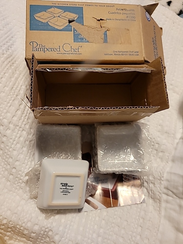 Pampered Chef White Petite Squares 2.5 Inch Set of 4 #1990