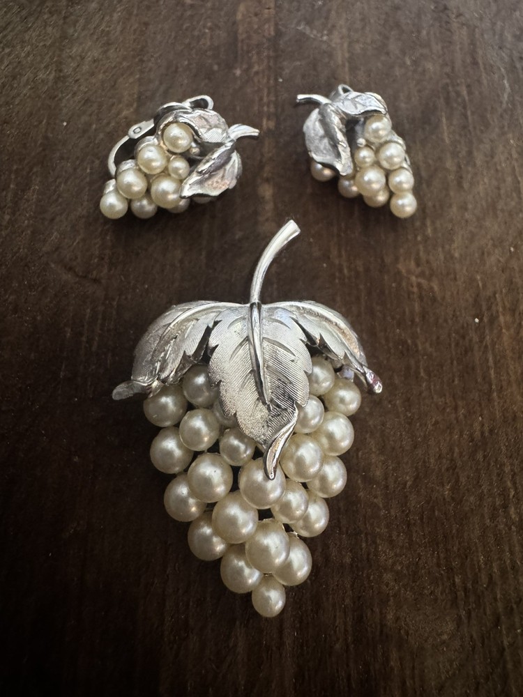 Vintage Signed TRIFARI Faux Pearl Grape Brooch Clip Earrings Set Silver Tone