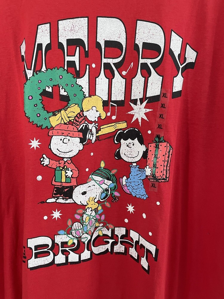 Snoopy Christmas Tee Shirt for Men XL Red Holiday Peanuts Charlie Brown