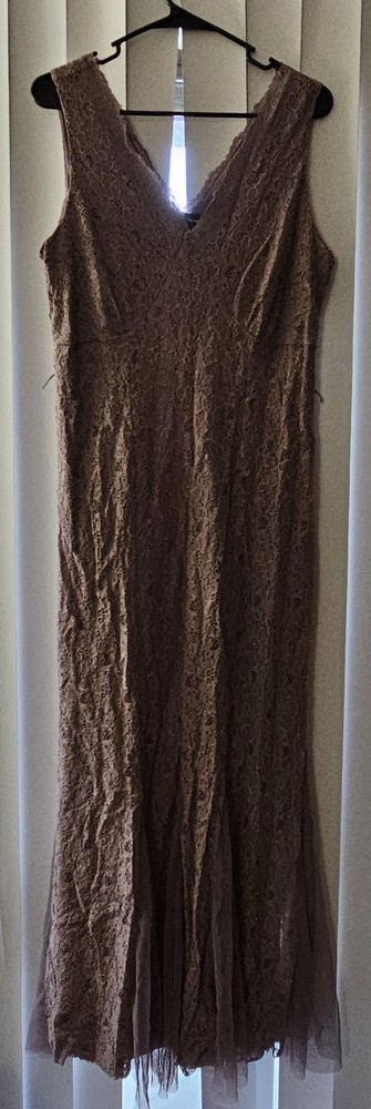 Candalite Women's Dress Size 1X Purple Lace Mesh Short Sleeve Midi V Neck