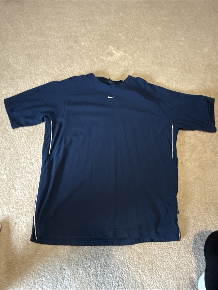 Nike Vintage Blue Center Swoosh Men’s Large Shortsleeve Shirt