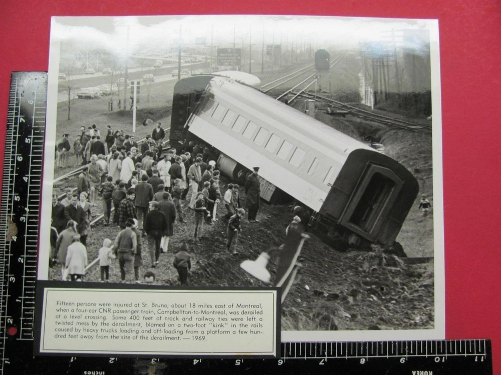 PHOTO of CANADIAN NATIONAL RAILROAD PASSENGER TRAIN WRECK MONTREAL CANADA