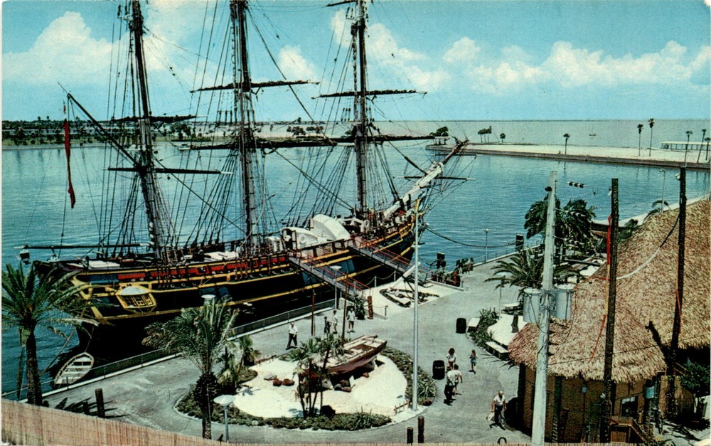 MGM, Bounty, Florida, Municipal Pier, St. Petersburg, Hollywood, Postcard