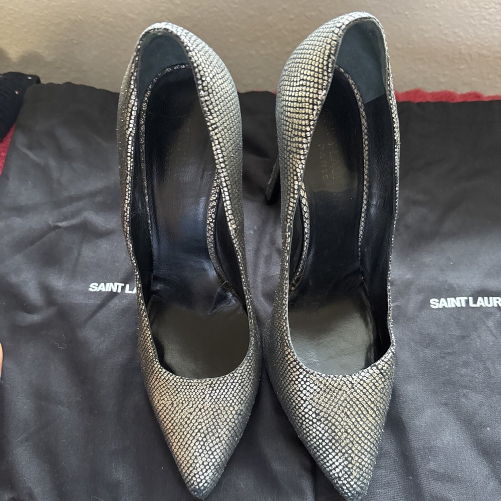 Saint Laurent Black Gold Python Embossed Leather Pump Size 39