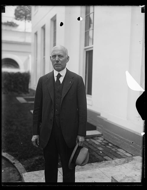 Photo:Washington DC White House Man Portrait 1926 Suit Hat