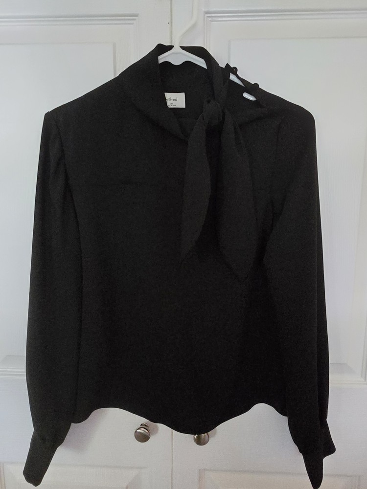 Wilfred Aritzia Women's Dressy Black long sleeve Blouse XXS