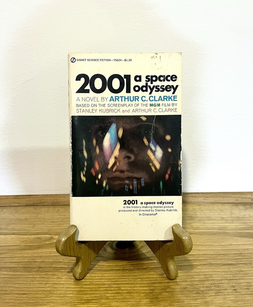 2001: A Space Odyssey By Arthur C. Clarke (Paperback, 1968) VTG Movie Tie-In GC