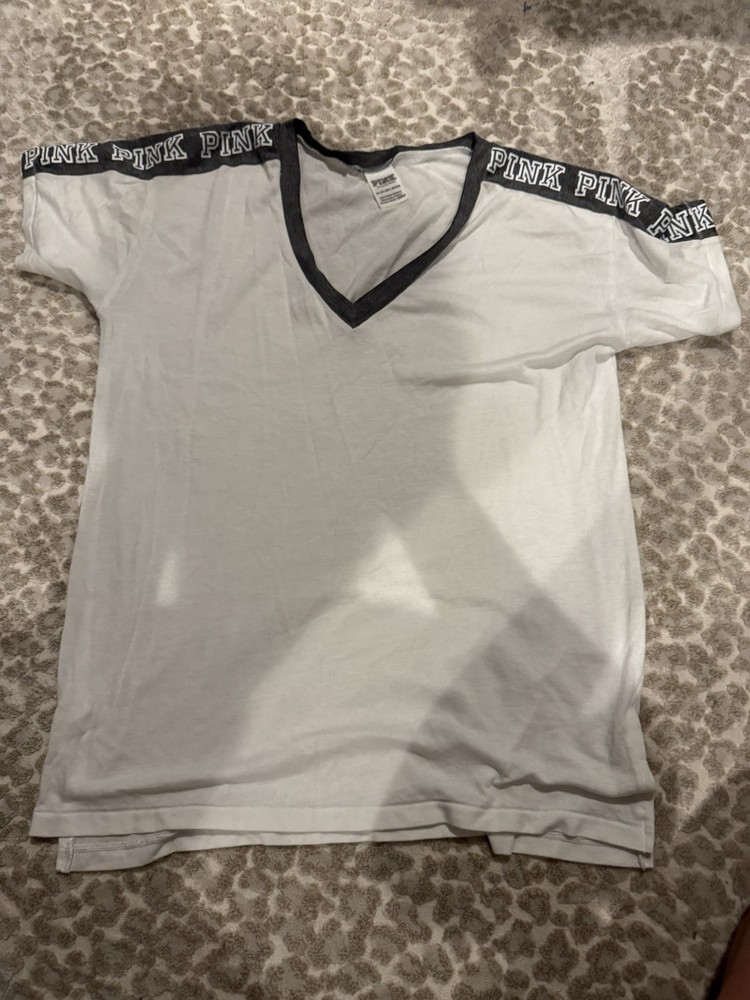 Victoria's Secret Pink Women’s White Oversized V Neck Tee Size XS