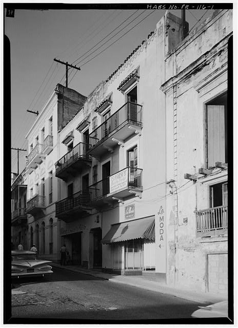 1. EXTERIOR, WEST FRONT, VIEW FROM SOUTHWEST - 107 Calle San Jose House, San